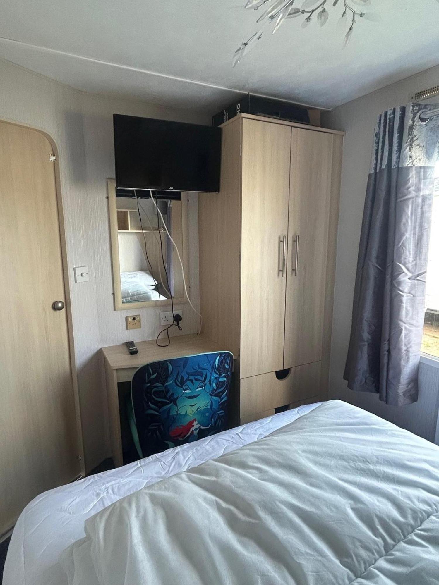6 Berth Caravan For Hire By The Beach In Heacham, Norfolk Ref 21038C Esterno foto